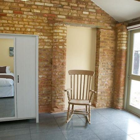 Pheasants Roost At Tove Valley Cottages Towcester Bagian luar foto