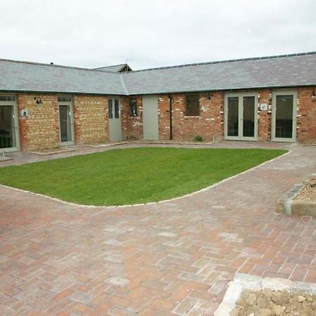 Pheasants Roost At Tove Valley Cottages Towcester Bagian luar foto