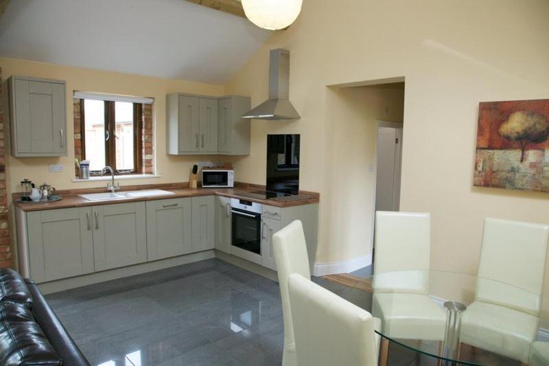 Pheasants Roost At Tove Valley Cottages Towcester Bagian luar foto