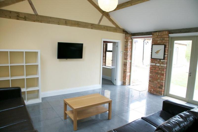 Pheasants Roost At Tove Valley Cottages Towcester Bagian luar foto